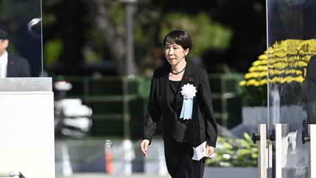 Primeira-ministra do Japão evita mencionar EUA no aniversário do bombardeio de Nagasaki