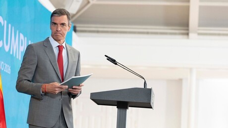 Saci espanhol? Foto de Pedro Sanchez sem pernas provoca dúvidas e piadas nas redes sociais