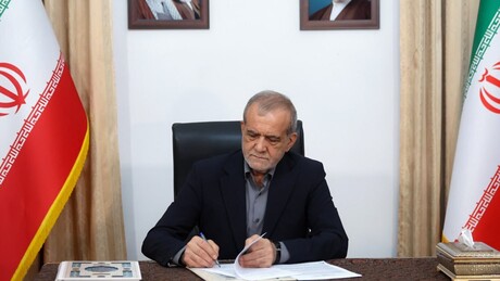 Presidente iraniano dá detalhes sobre encontro com líder supremo do Irã