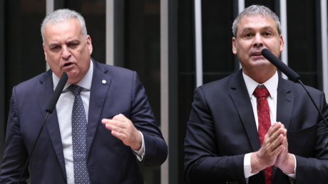 Denúncia ou armação? Versões opostas marcam investigação de crime sexual envolvendo vice de Flávio Bolsonaro
