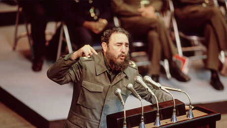 VÍDEO: Vietnã homenageia centenário de Fidel Castro em edifício icônico