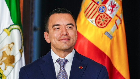 Presidente do Equador chega à China