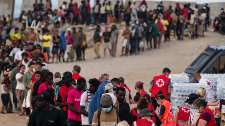 Espanha prepara plano urgente para transferir cerca de 500 meninas imigrantes de Ceuta