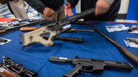 Polícia desarticula grupo que fabricava armas com impressoras 3D