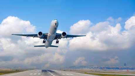 Visitante inesperado faz avião de passageiros de 'refém' e impede decolagem na Grécia