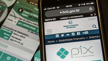 Pix apresenta instabilidade durante a manhã e usuários reclamam da dificuldade de realizar pagamentos