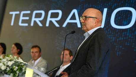 Empresa controlada por fundo dos EUA inicia construção de data centers no Brasil com investimento bilionário