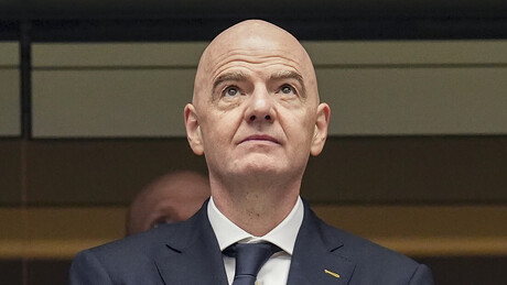 'Basta!': Lendas do futebol se manifestam contra Infantino