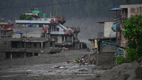 Quase 1500 desaparecidos no Nepal e China após inundações