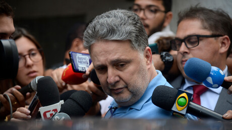 TSE suspende restrições a Garotinho e candidato recupera direitos de campanha no RJ