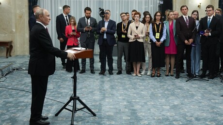 VÍDEOS: Putin fala com a imprensa após cúpula da OCX