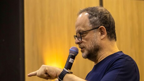 Breno Altman critica parte da esquerda nacional por ter 'abraçado' Alexandre de Moraes