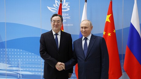 Putin destaca parceria 'sem precedentes' entre Rússia e China