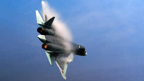 Gigante asiático quer blindar seus céus com a tecnologia militar russa mais avançada