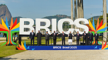 BRICS e Ocidente estão travando 'luta oculta sobre como será o mundo', diz Lavrov