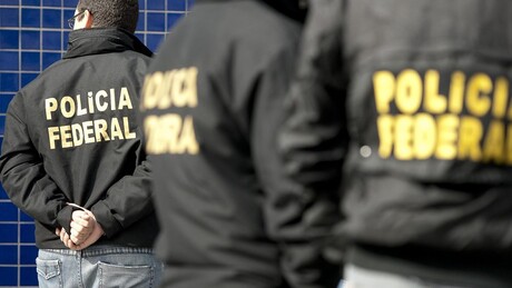 Diretores da PF colocam cargos à disposição após afastamento de Andrei