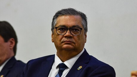 Dino rebate Mendonça e diz que Andrei Rodrigues 'se limitou a cumprir' ordens de Moraes na PF