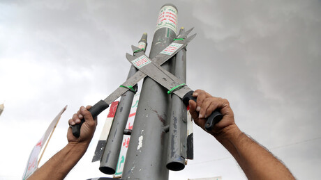Houthis do Iêmen atacam base aérea na Arábia Saudita com mísseis balísticos e drones