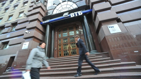 EUA sancionam o 2º maior banco da Rússia como parte da guerra econômica contra o Irã