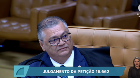 Em alfinetada a Trump, Dino diverge de Fachin e pede julgamento conjunto de Moraes e Mendonça