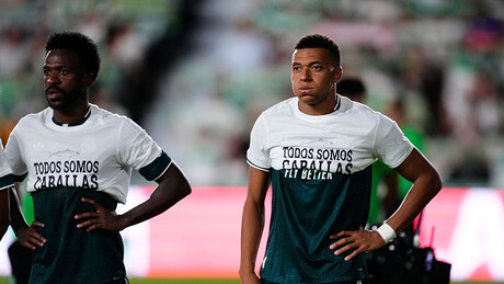 Vini Jr. e Mbappe evitam mostrar mensagem sobre a crise migratória em Ceuta antes de jogo do Real Madrid