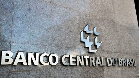 Banco Central corta taxa de juros para 13,75% ao ano