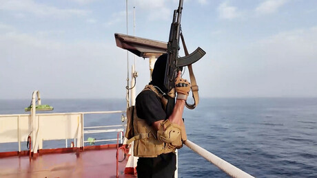 Houthis teriam instalado minas e trincheiras perto de Bab el-Mandeb para consolidar controle