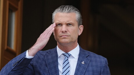 VÍDEO: 'Chega de trans': Hegseth cancela programas de inclusão no Pentágono