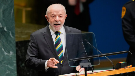Lula afirma que não tolerará pressões de multinacionais pela privatização do PIX
