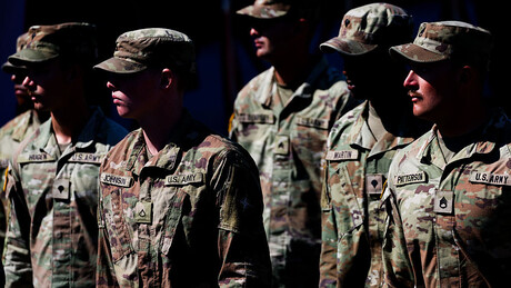 Às vésperas das eleições, empresa dos EUA quer ensinar português para militares americanos — imprensa