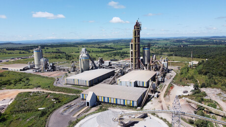 BNDES aprova crédito milionário para modernizar com IA fábricas de gigante nacional