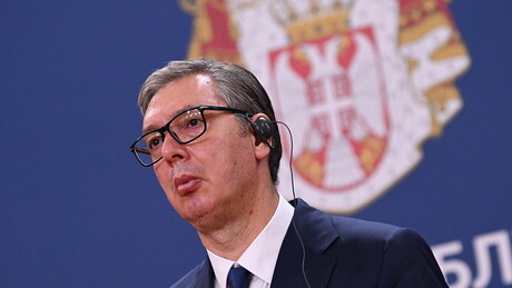 Aleksandar Vucic renuncia à presidência da Sérvia