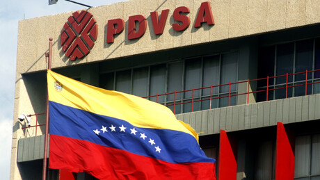 EUA ampliam autorizações para petróleo da Venezuela, mas mantêm controle sobre pagamentos