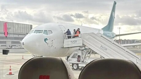 Boeing 737 iraniano com passageiros é confiscado pouco antes da decolagem