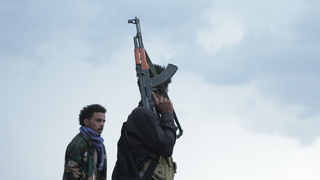 Houthis afirmam ter atacado infraestrutura energética de aliado estratégico dos EUA