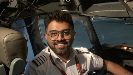 Quem é Smit Machchhar, o piloto indiano que evitou tragédia em voo da Flydubai