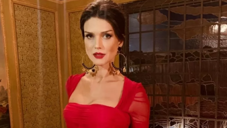 Quem era Karina Zeviani, cantora que brilhou no The Voice Brasil e morreu aos 51 anos