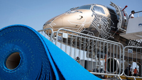 Embraer bate recorde histórico com 66 aviões entregues no terceiro trimestre