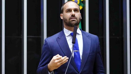 Eduardo Bolsonaro comenta investigação da PF sobre suposta interferência dos EUA na eleição