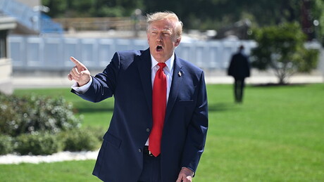 Trump diz que uma quantidade 'tremenda' de petróleo bruto está saindo do Estreito de Ormuz
