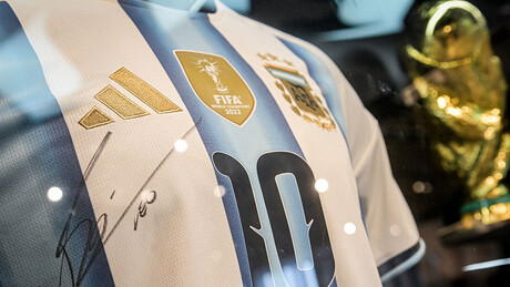 'Obrigado por me amarem tanto': Em vídeo, Messi deixa mensagem emocionante de despedida da seleção