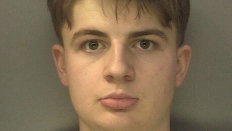 Jovem obcecado por 'Dexter' mata mulher em 'quarto do crime' na Inglaterra