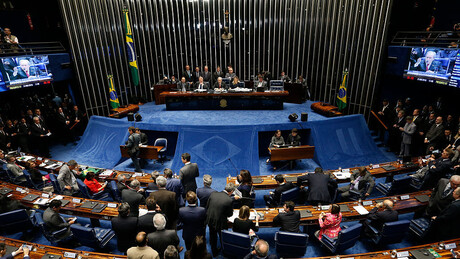 Oposição tenta empurrar votação do fim da escala 6x1 para depois da eleição
