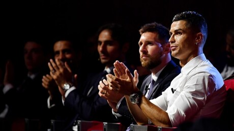 Cristiano Ronaldo reage à despedida de Messi da Seleção argentina
