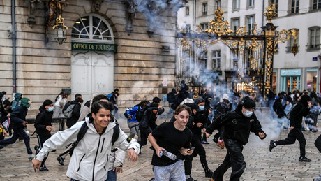 VÍDEOS: 'Tomamos a Bastilha!' — Novo dia de protestos abala a França