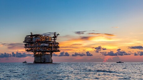 Furacão Isaías derruba produção de petróleo dos EUA no Golfo do México em 57%