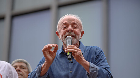 Lula comenta voto do PL de Flávio Bolsonaro pelo fim da escala 6x1
