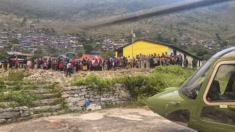 Cerca de 270 pessoas ficam presas em montanha do Nepal