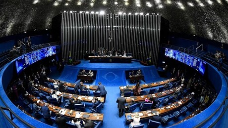 Fim da escala 6x1: governo reúne 56 assinaturas para acelerar votação no Senado