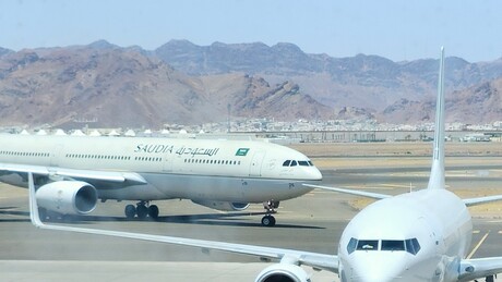 Companhias aéreas evacuam aviões do aeroporto de Riade após ataques dos Houthis